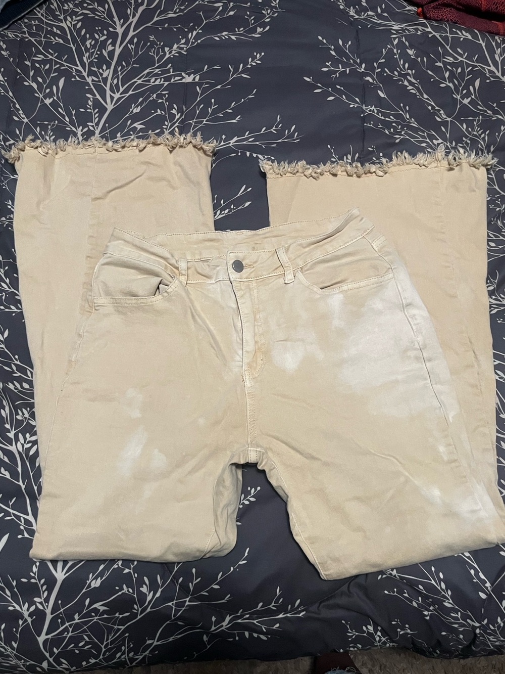 Boutique 9 Light Beige Frayed-Hem Wide-Leg Jeans